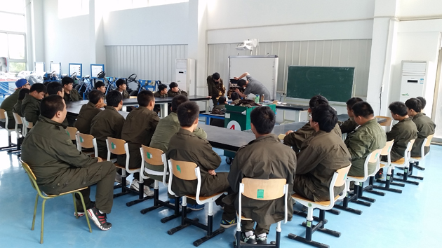 -理论结合实际教学3.jpg
