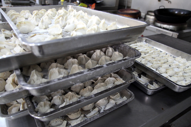 包饺子8.JPG